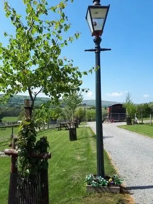 Rosie Traditional Gypsy Wagon - Dış Mekan