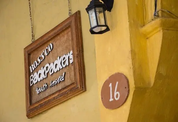 Rossco Backpackers Hostel - Dış Mekan