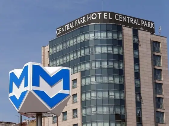 Rosslyn Central Park Hotel - Genel
