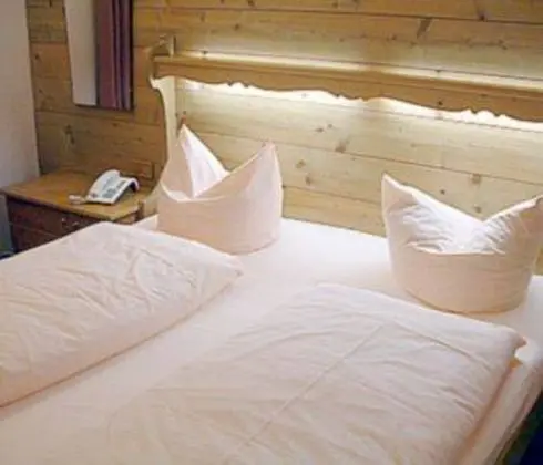 Hotel Roter Hahn Garni