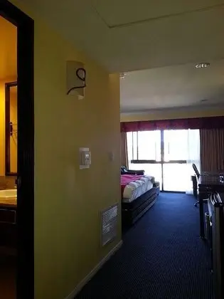 Rotex Hotel & Condo