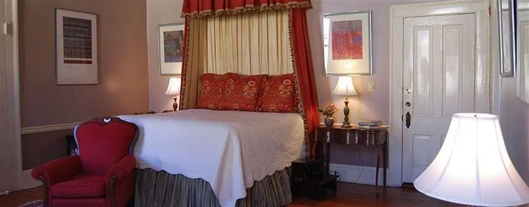 Rothschild-Pound House Inn and Village