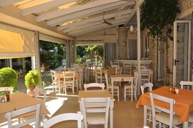 Rouda Bay Beach Hotel - Yeme / İçme