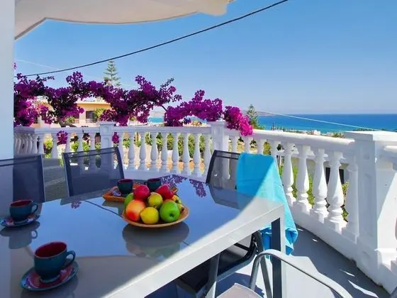 Rouladina-1 Sea View apt 5 min Walk to Beach - Oda