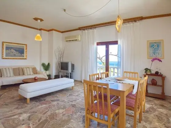 Rouladina-1 Sea View apt 5 min Walk to Beach - Oda