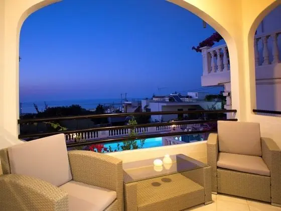 Rouladina-3 sea View apt 5 min Walk to Beach - Oda