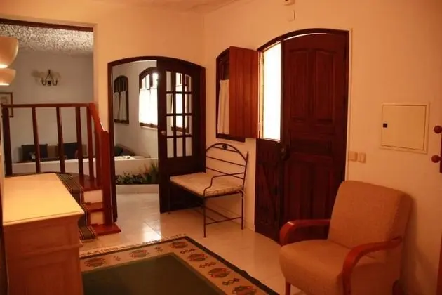 Roulito's Guest House