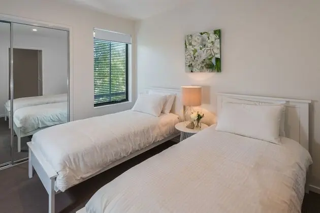 Round About Bulimba - Oda
