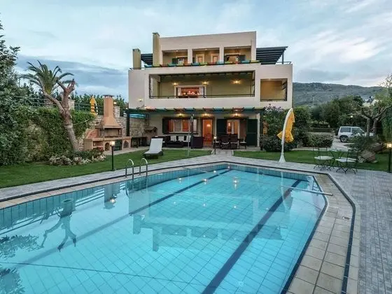 Villa in Roussospiti With Fenced Garden and Private Pool - Havuz