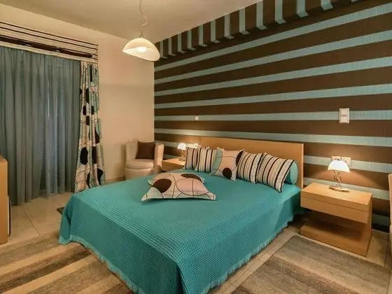 Villa in Roussospiti With Fenced Garden and Private Pool - Oda