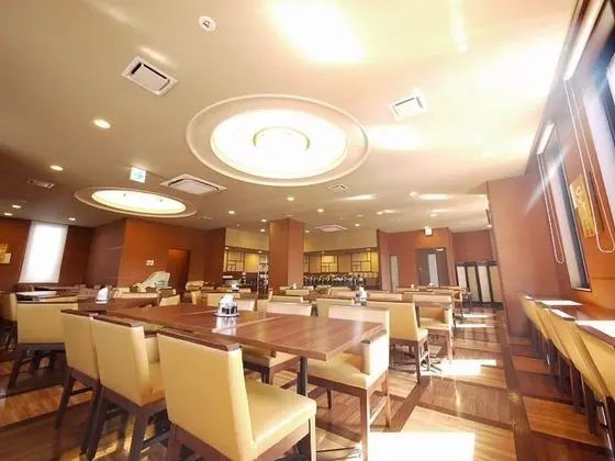 Hotel Route-Inn Dai-Ni Kameyama Inter - Yerinde Yemek