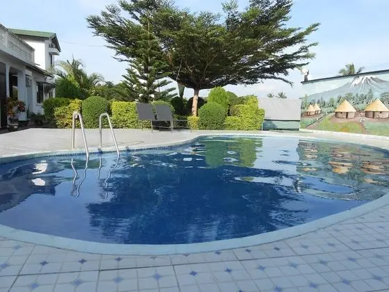 Rovvenpec Resort