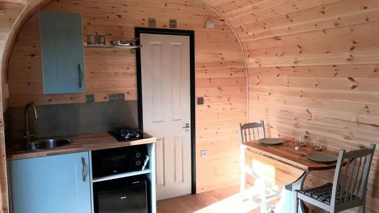 Rowan - Luxury Glamping Pod, Laneast, Cornwall - Mutfak