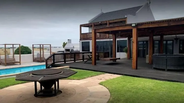 Rox and Sea Country Lodge - Havuz