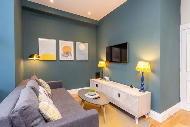 Royal 2bed Apartment City Center - Bar