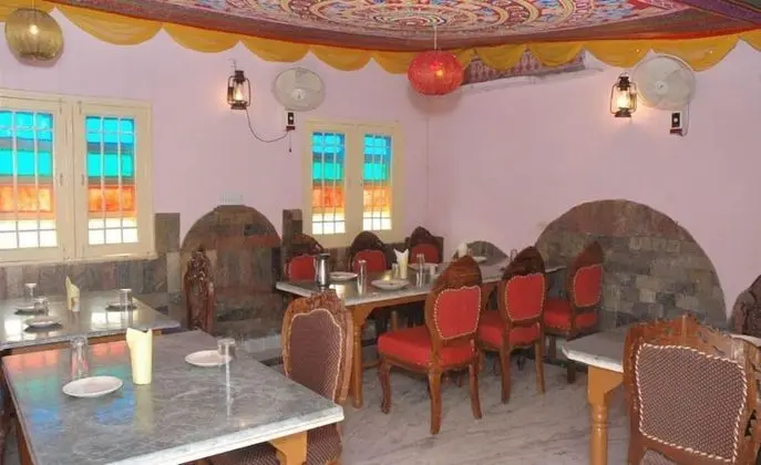 Royal Aashiyana Palace Hotel - Yerinde Yemek