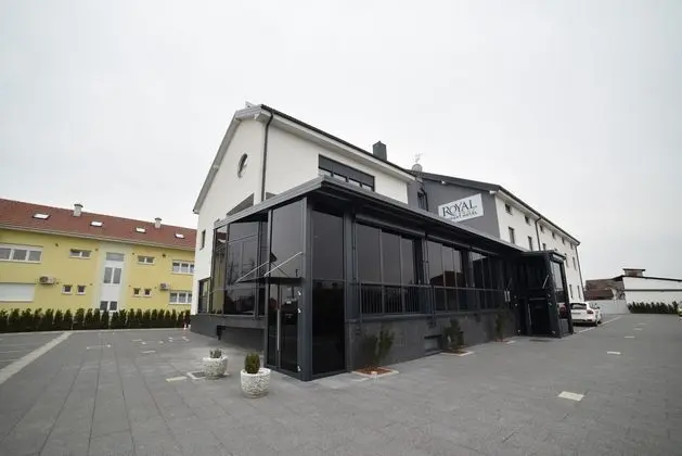 Royal Airport Hotel