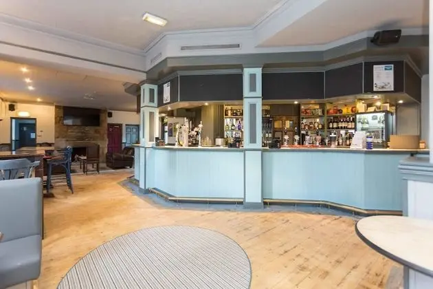The Royal Hotel and Bar - Lobi