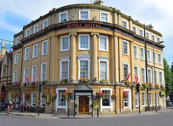Royal Hotel - 1