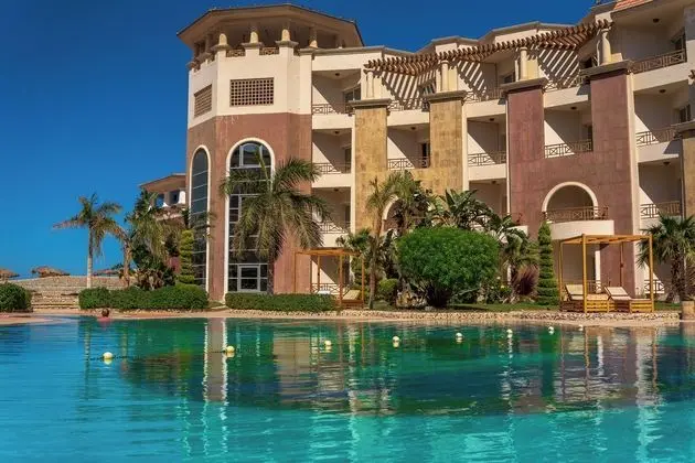 Royal Beach Serviced Apartments - Havuz