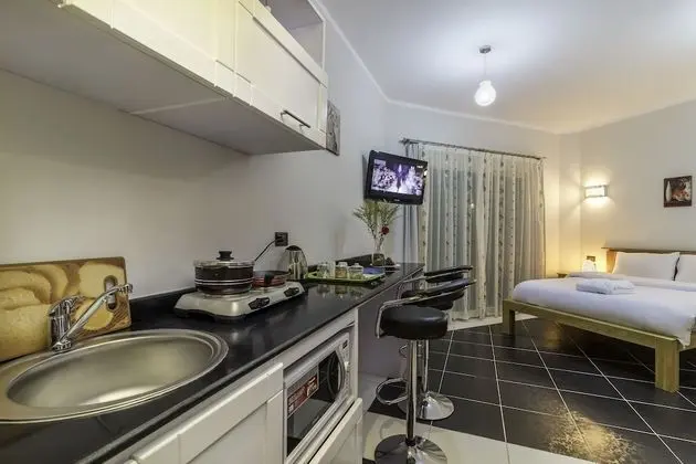 Royal Beach Serviced Apartments - Mutfak