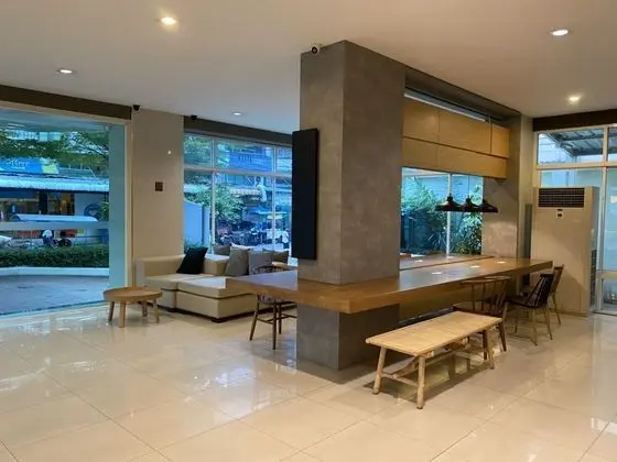 THE ROYAL BEE APART HOTEL - Dış Mekan