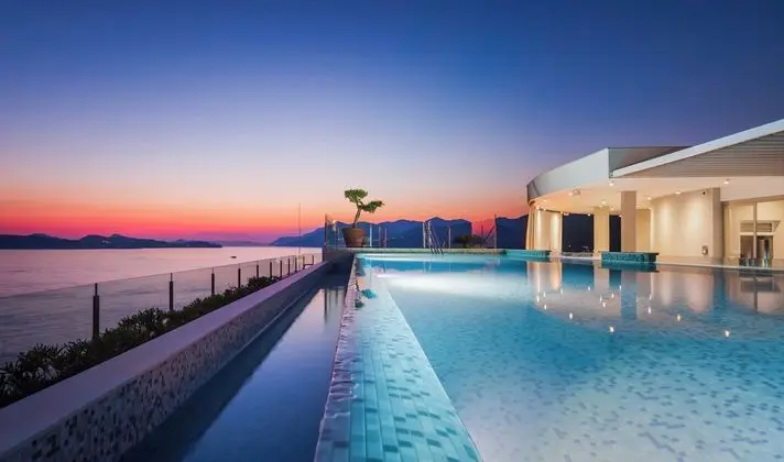 Royal Blue Hotel - Öne Çıkan Resim