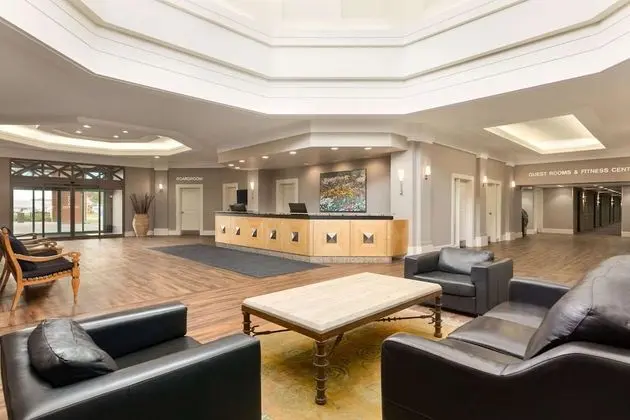 Royal Hotel Calgary, Trademark Collection by Wyndham - Lobi