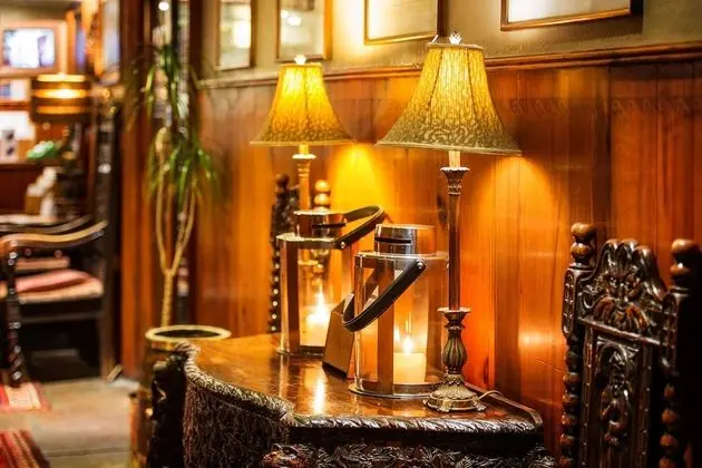 Royal Castle Hotel - Lobi