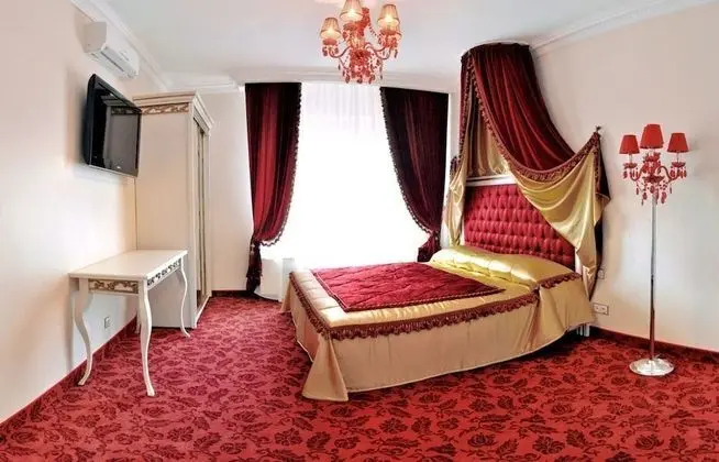 Royal City Hotel - 1
