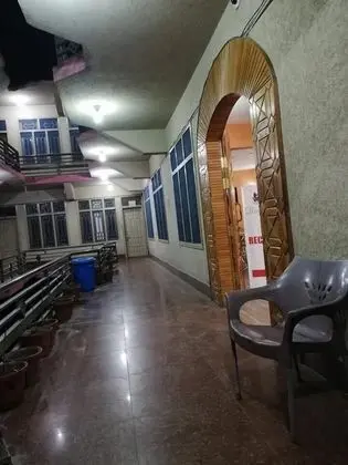 Royal City Hotel & Restaurant - 1