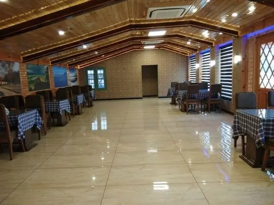 Royal Comfort Regency - Yerinde Yemek