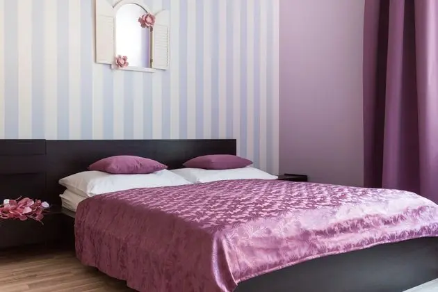 Royal Court Legerova