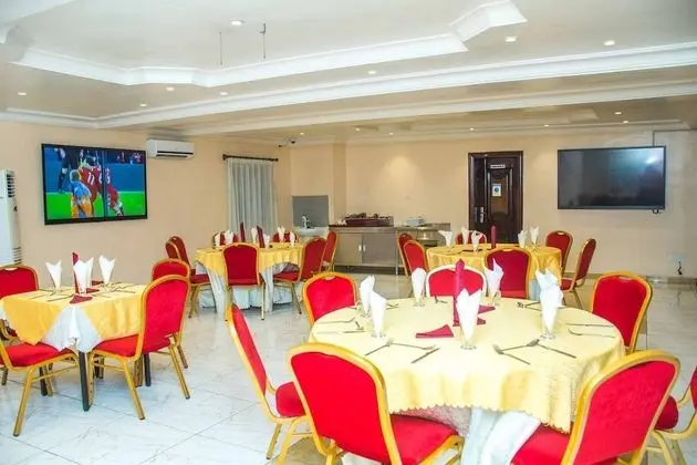 Royal Crest Hotel & Suites - Yerinde Yemek