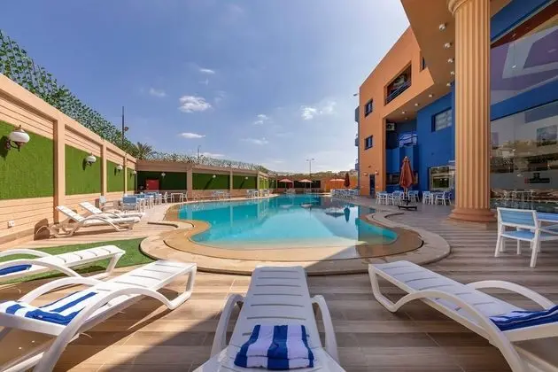 Royal Day Plaza Hotel