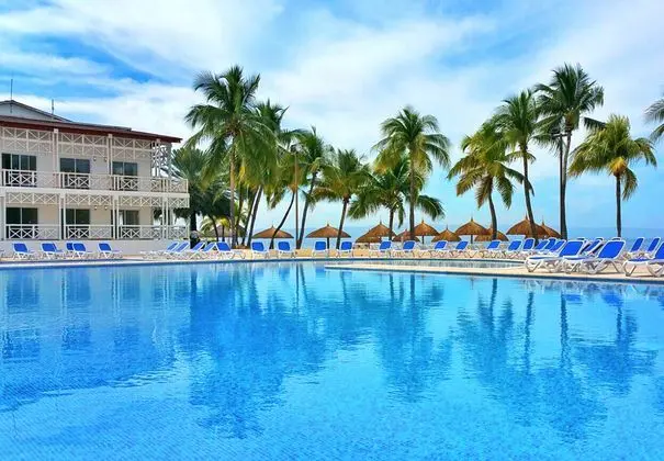 Royal Decameron Indigo Beach Resort