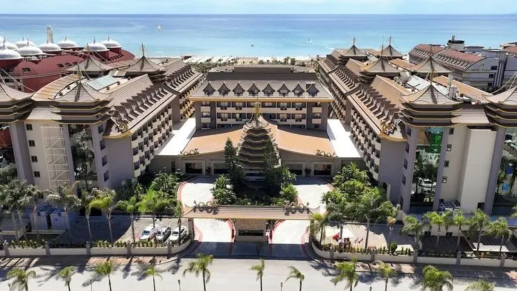 Royal Dragon Hotel - 1