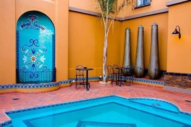Royal Elephant Hotel & Conference Centre - Havuz