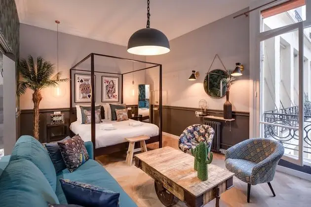 The Royal Elysée Suite - Oda