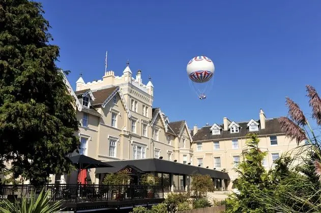 Royal Exeter Hotel - Dış Mekan