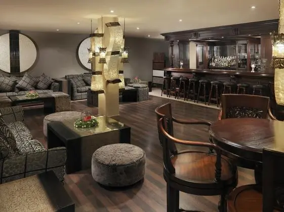 Royal Garden Villas - Bar