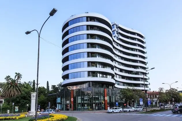 ROYAL GARDENS Apartments - Dış Mekan