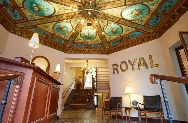 Royal - Lobi