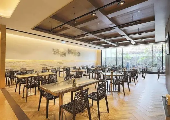 Royal Group Hotel Minghua Branch - Yerinde Yemek