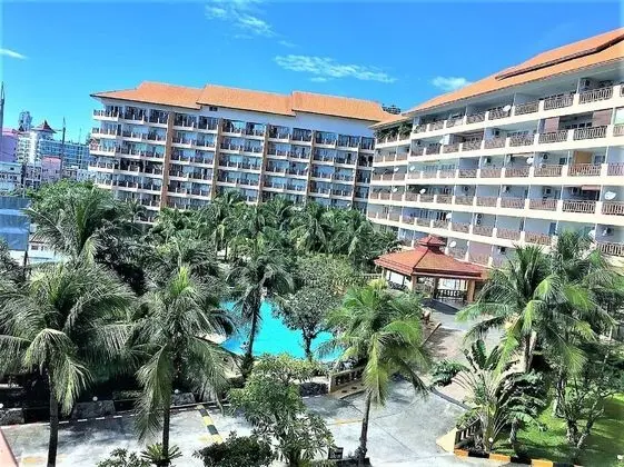 Royal Hill Resort Pattaya Corner Condo With sea Pool Views