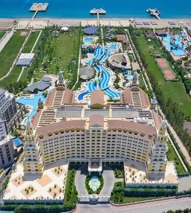 Royal Holiday Palace - 7