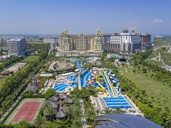 Royal Holiday Palace - 8