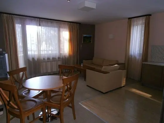 Royal House Apartments TMF - Oda Düzeni