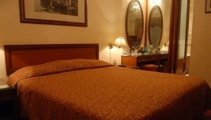 Royal Inn - Oda