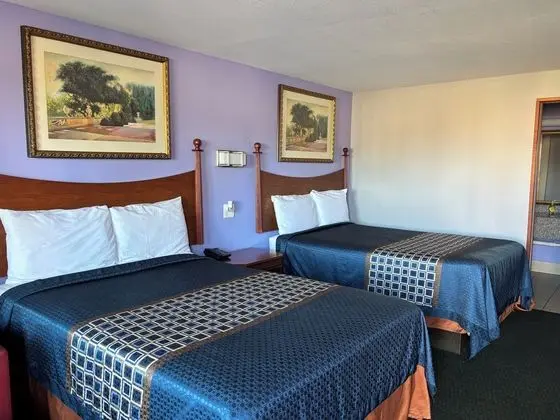 Royal Inn Linden - 1
